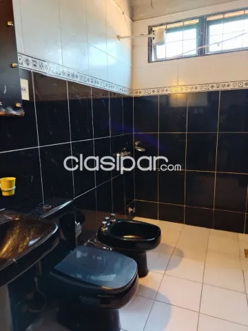🏡 vendo amplia casa con piscina en Lambaré barrio san rafael, foto 3