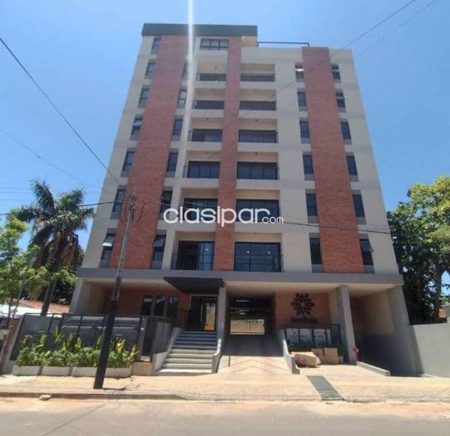 En Venta Departamento en Luque ID 44629