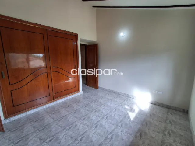 Residencia en Mariano Roque Alonso, barrio monseñor bogarin cod 4982, foto 3