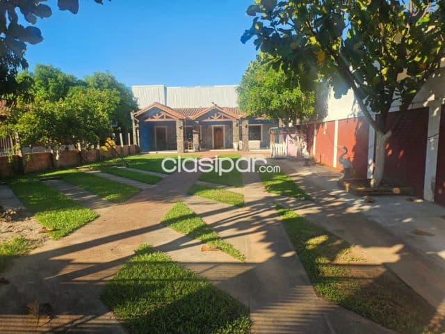 Residencia a la venta en LIMPIO