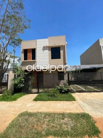 En venta amplio duplex a estrenar zona ruta Luque sanber