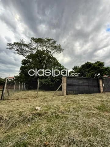 Hermoso terreno en lambare barrio solares — foto 2