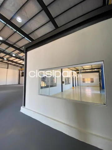 Depósito con showroom en Mariano Roque Alonso, a metros de la transchaco — foto 5