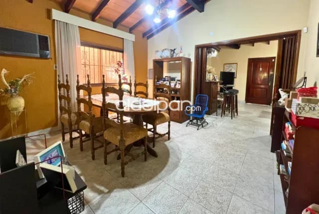 Los laureles: Totalmente planta baja, 600 m2, p/ adultos mayores, 5 dormitorios, jardín — foto 5