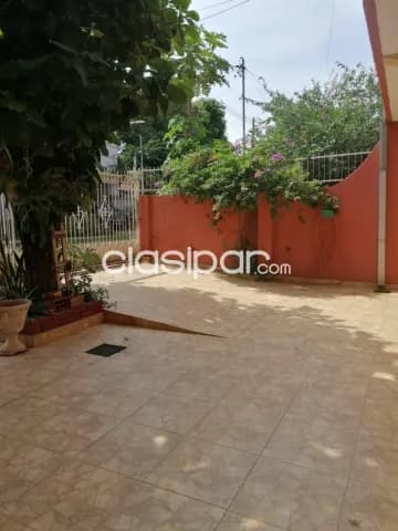 Casa de dos plantas en Fernando de la Mora zona sur, foto 4