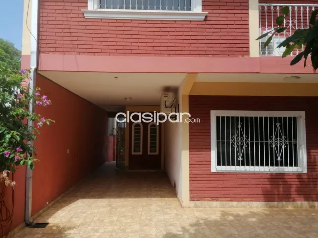Casa de dos plantas en Fernando de la Mora zona sur, foto 3