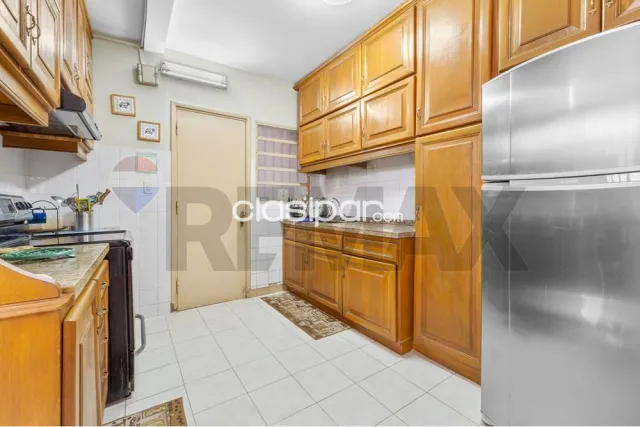 Casa - Venta - Los Laureles, Paraguay 3 dormitorios — foto 4