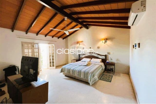 Casa de 3 dormitorios - Venta - Los Laureles, Paraguay