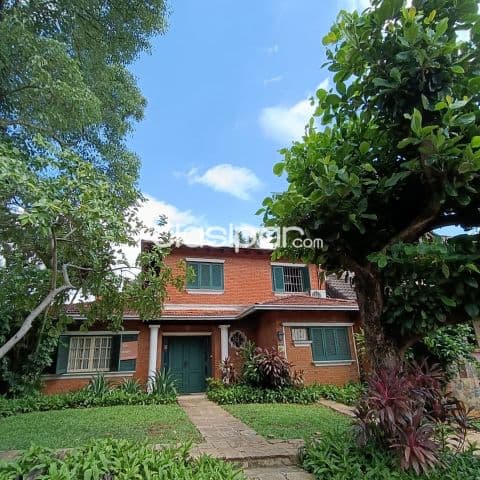 casa de 4 dormitorios en Mburucuya Asunción