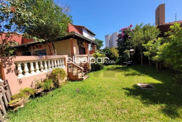 En venta increible casa en mburicao, Asunción