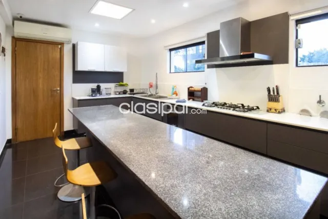 Exclusiva residencia en venta | barrio santo domingo, foto 3