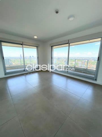 Amplio semipiso de 4 dormitorios +escritorio en palacio de los patos — foto 1