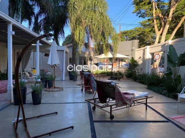 Local| barrio Recoleta