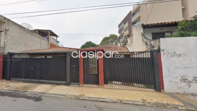 Las Mercedes: 5 dormit, ideal p/ casa u oficina, amplios ambientes, 3 garajes