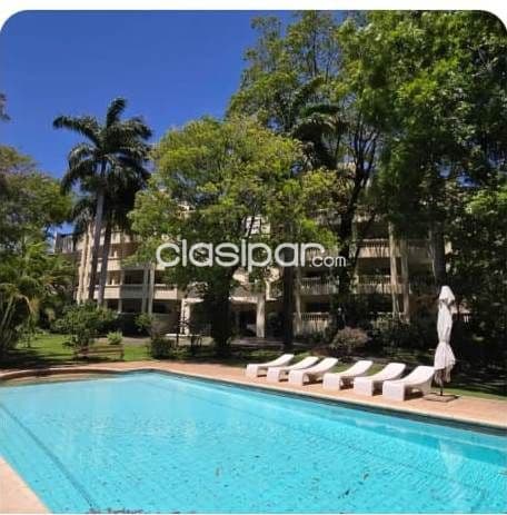 Manorá: Elegante semi-piso estilo frances, 3 suites, amplia recepcion, piscina, parques