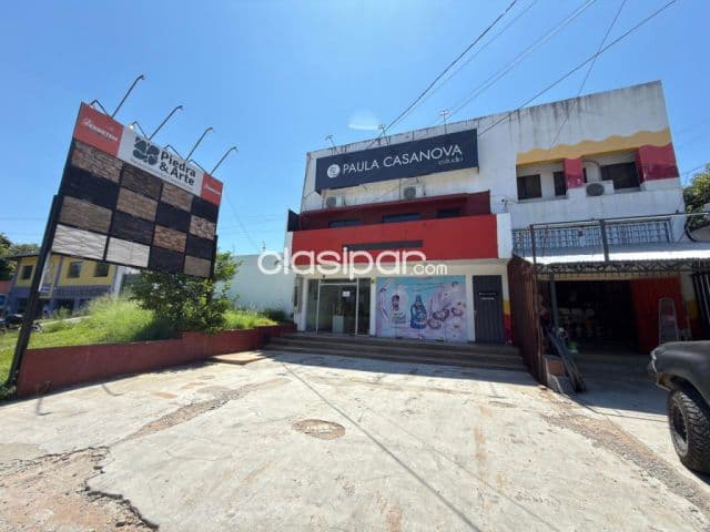 Alquiler! Amplio showroom con oficina y depósito en lambare