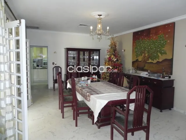 Recoleta / Villa Morra, oportunidad: Esplendida residencia, amplio parque, 4 dormitorios — foto 5