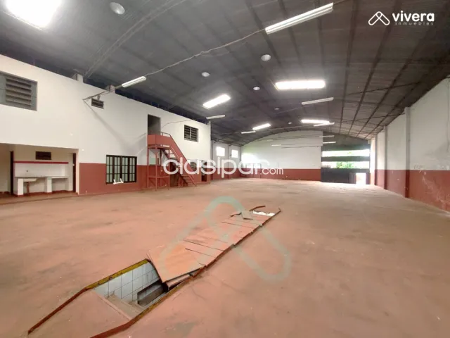 Disponible!! AMPLIO TINGLADO CON OFICINAS - Centro de Encarnación, foto 3