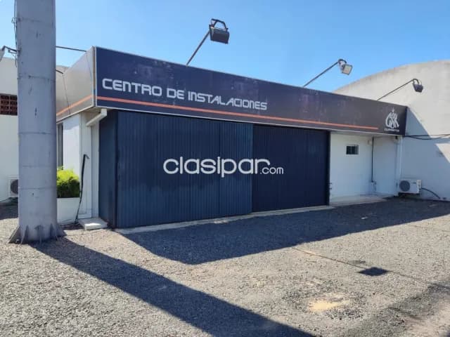 Hermoso showroom con amplia playa sobre lynch acceso al cit frente a metalcar, foto 4