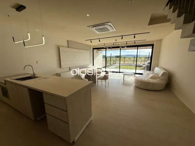 Duplex a estrenar en San Bernardino (o townhouse), foto 3