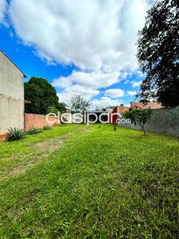 Terreno completamente amurallado en barrio san miguel de San Lorenzo, foto 2
