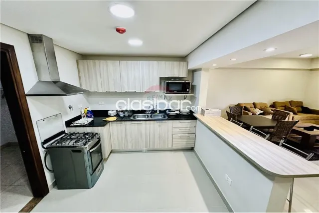 Departamento Amoblado de Dos Dormitorios con Cochera — foto 4