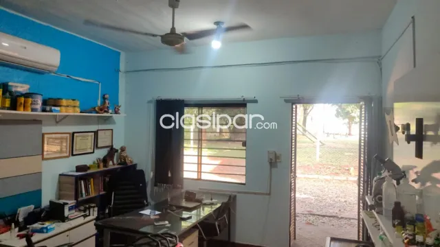 Casa con salones comerciales en San Lorenzo, foto 3