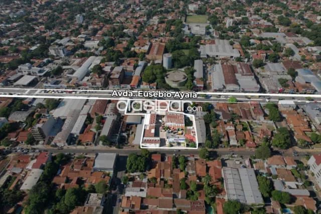 Importante propiedad en ubicación estratégica sobre av. E. Ayala, barrio mburicao — foto 4
