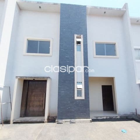 duplex en cuarto barrio Luque