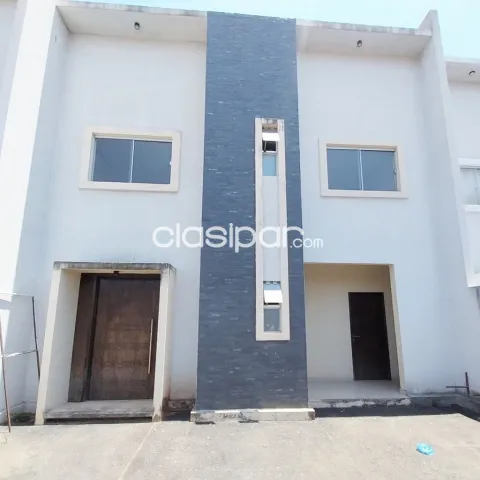 duplex en cuarto barrio Luque, foto 2