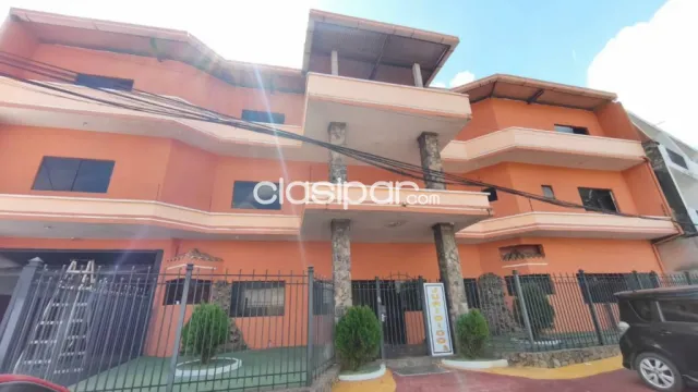Edificio corporativo con tinglado sobre avenida en San Lorenzo — foto 3