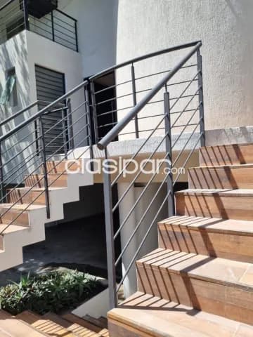 Hermoso duplex en condominio barrio Herrera zona sta teresa, colegio goethe planta — foto 3