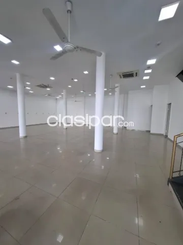 Salón comercial de 2 pisos y 374 m2 en el centro de San Lorenzo — foto 4