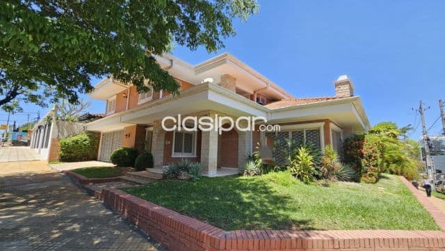Casa en esquina – barrio mariscal lópez | Asunción