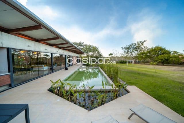 Y/o vendo hermosa casa toda en planta baja en surubii cod 6395
