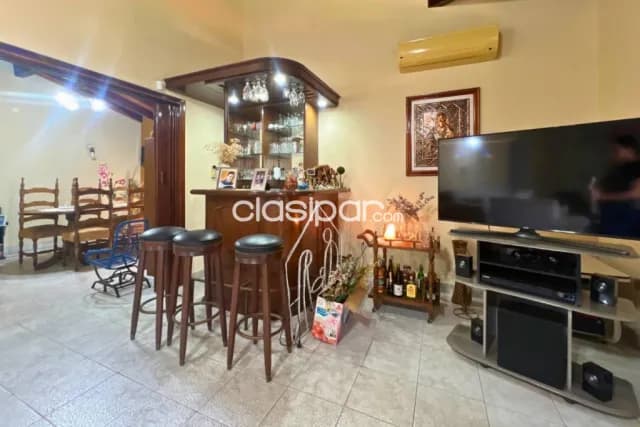 A Precio De Oferta Amplia Casa De 5 Dormitorios Y Piscina En Barrio Los Laureles, foto 5
