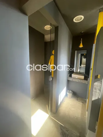 Edificio de oficinas de 3 pisos con depósitos amplios — foto 4