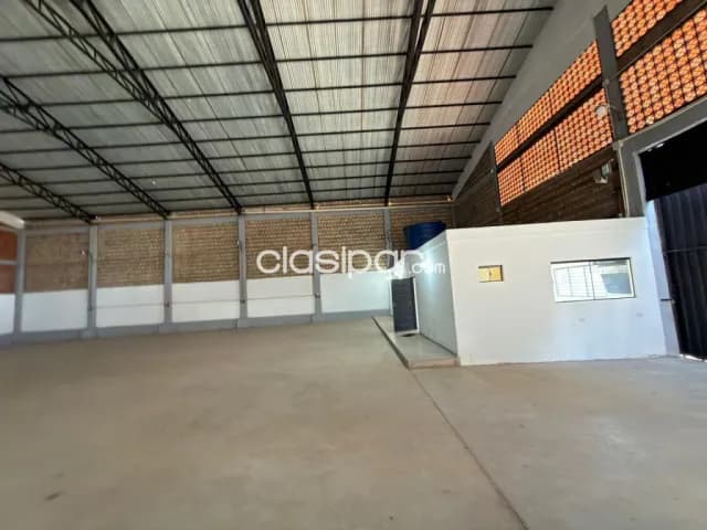 Parque Industrial con Showroom - San Lorenzo - Zona Palacio de Justicia — foto 3