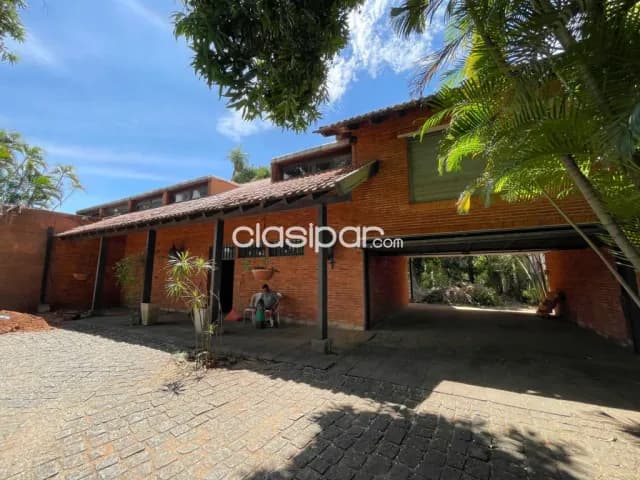 Amplia propiedad estilo colonial, foto 3