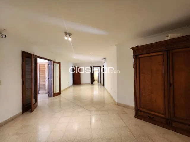 Casa toda en una planta con hermoso jardin- barrio Las Mercedes cod 6387 — foto 3