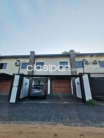O vendo duplex en condominio San Lorenzo zona Pinedo cod 3993