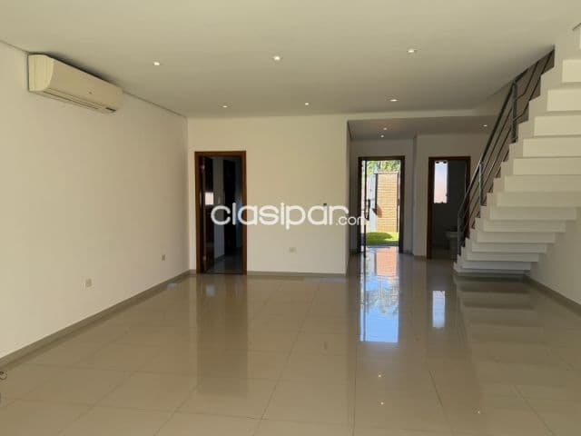 Casas pareadas “ Aeropuerto 1 -Zona Favero Alquilo !! Gs. 7.000.000