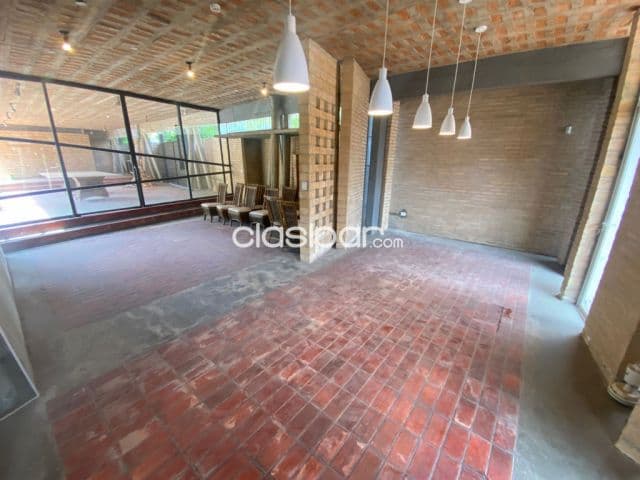 Avda. Molas lópez: 7 ambientes p/ oficina, jardín, piscina, quincho, 4.500 usd