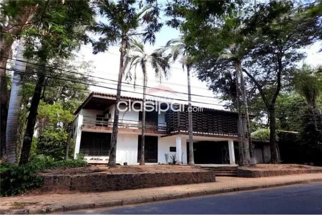 Amplia residencia 1.778 m2 zona embajada americana — foto 2