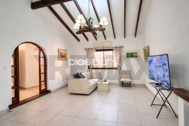 Casa - Alquiler - Madame Lynch, Asunción, Paraguay, foto 3
