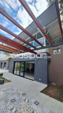 hermosa residencia en esquina, a estrenar. En San Bernardino — foto 5