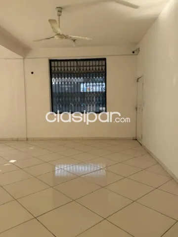 Amplio local comercial en esquina céntrica de San Lorenzo — foto 4