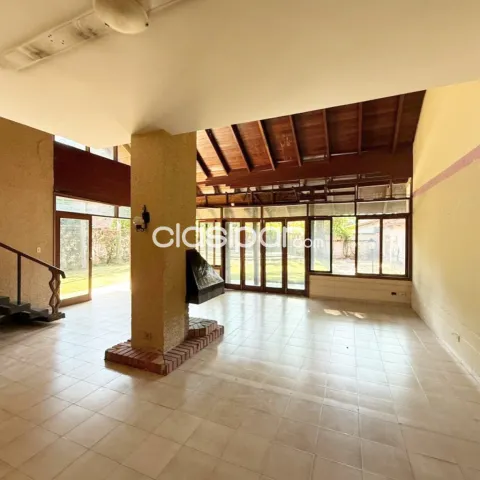 casa de 4 dormitorios en bernardino caballero Asunción, foto 2