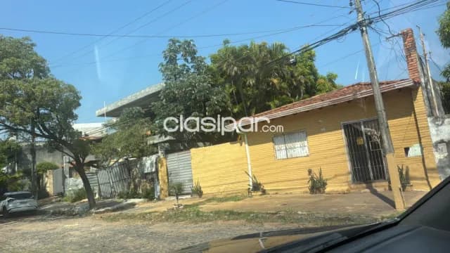 Casa a demoler en Venta - Bo. Herrera, zona rodeada de duplex nuevos — foto 2