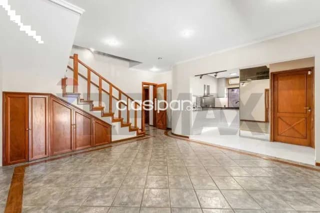 Residencia con piscina en Recoleta – 1.211 m², foto 2